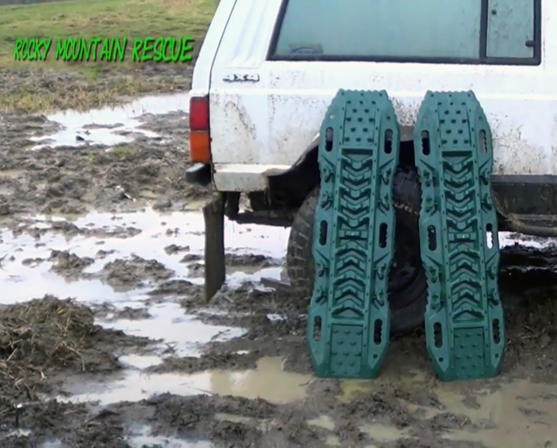 Smittybilt Element Traction Ramps BC4wd.CA